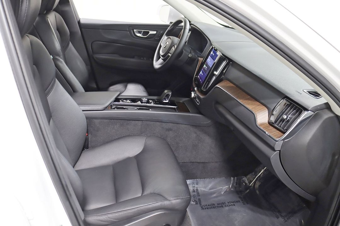2022 Volvo XC60