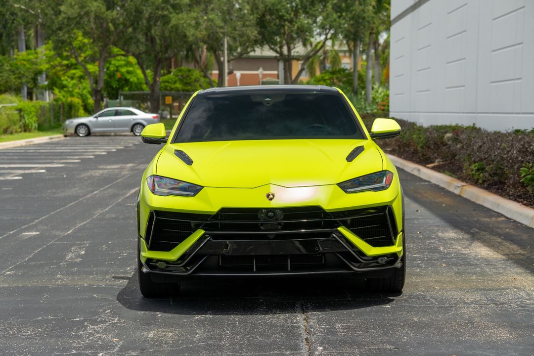 2024 Lamborghini Urus