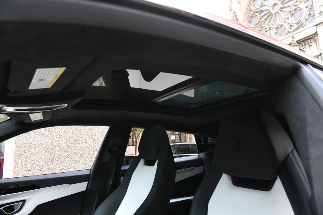 2022 Lamborghini Urus