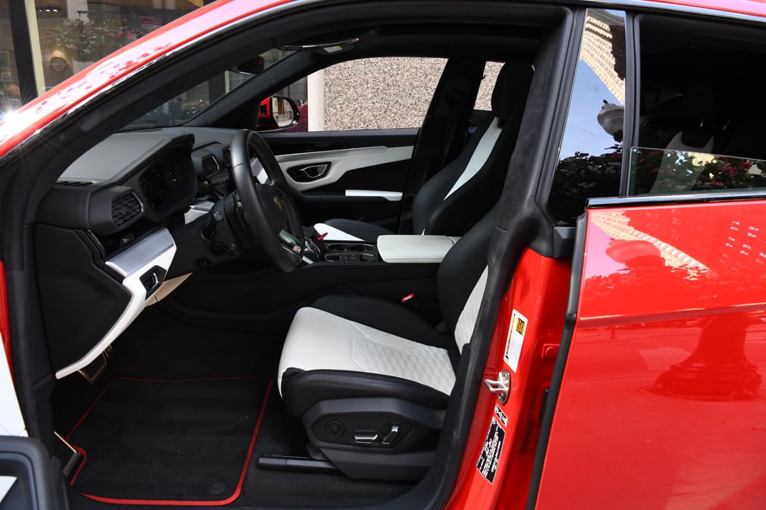 2022 Lamborghini Urus