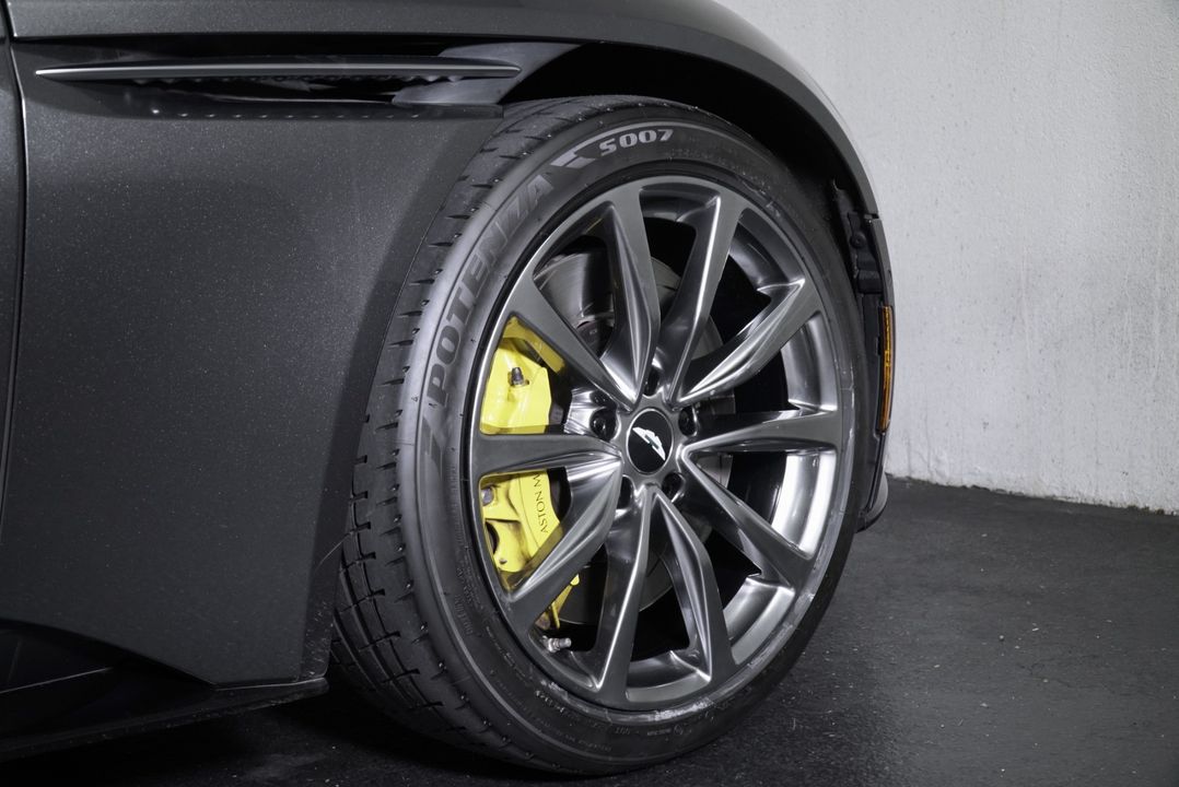 2019 Aston Martin DB11