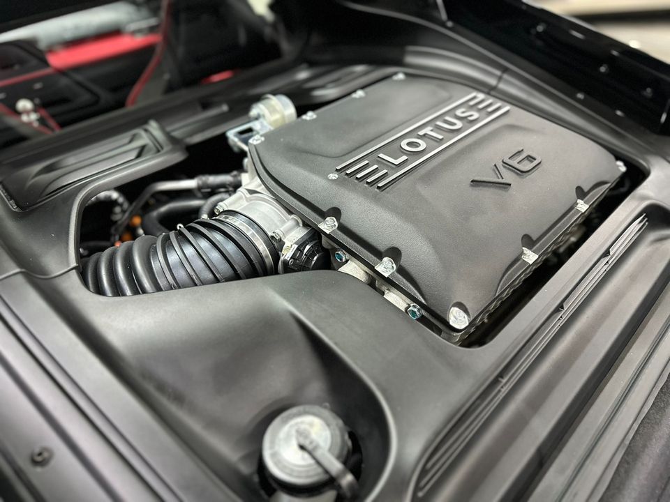 2025 Lotus Emira V6