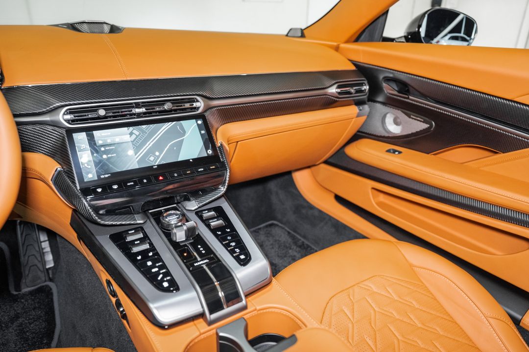 2025 Aston Martin Vanquish