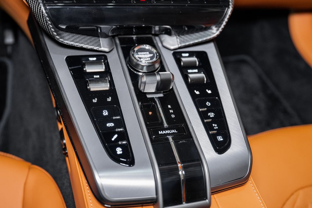 2025 Aston Martin Vanquish