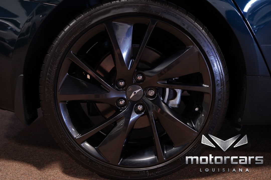 2023 Genesis G70