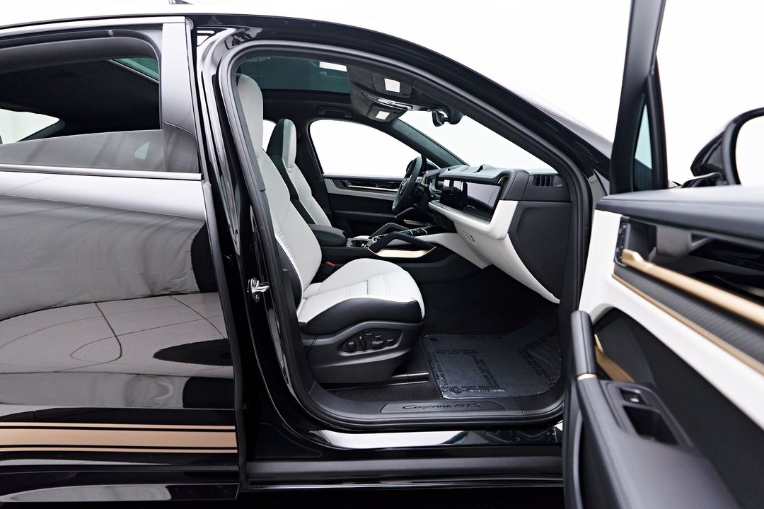 2025 Porsche Cayenne Coupe