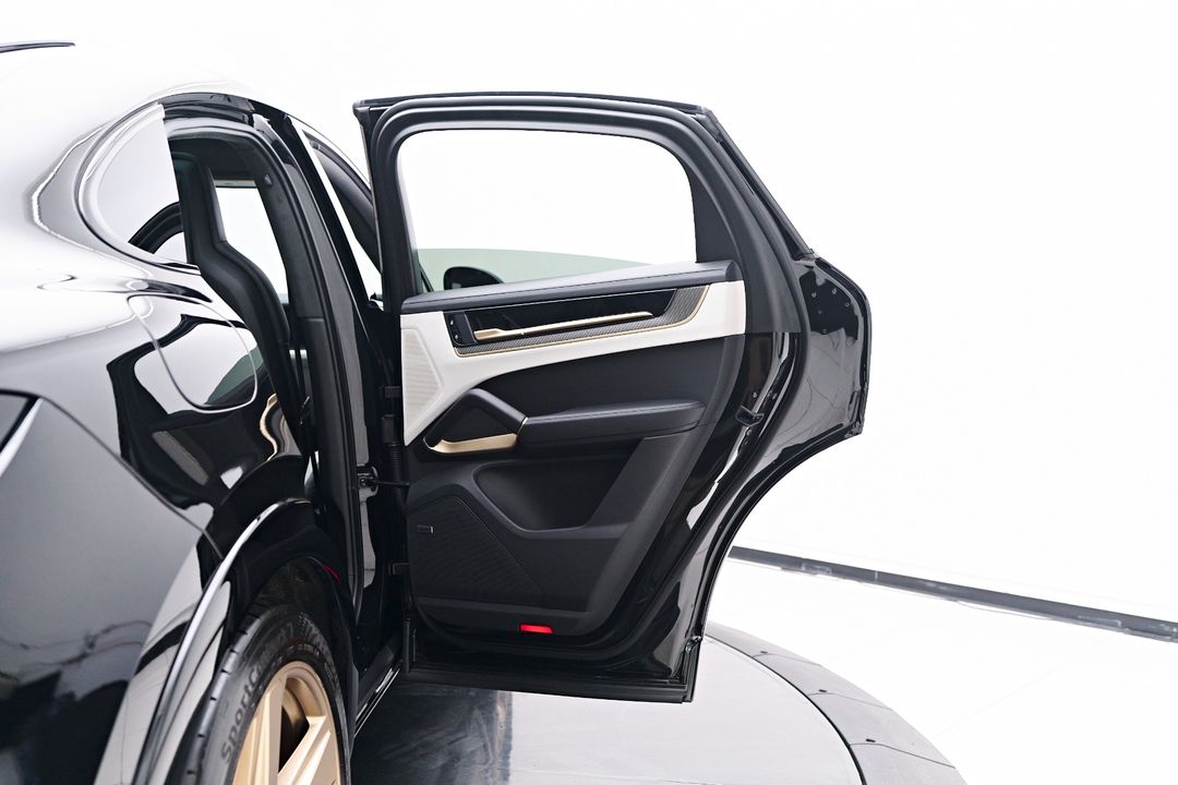 2025 Porsche Cayenne Coupe
