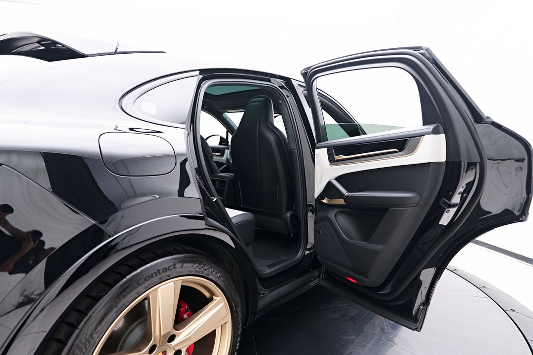2025 Porsche Cayenne Coupe