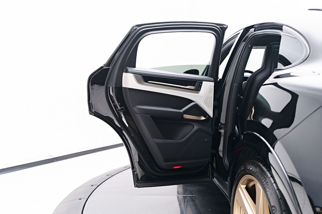 2025 Porsche Cayenne Coupe
