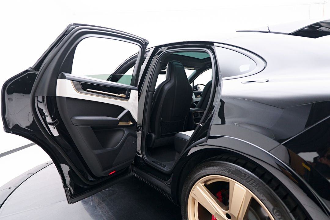 2025 Porsche Cayenne Coupe