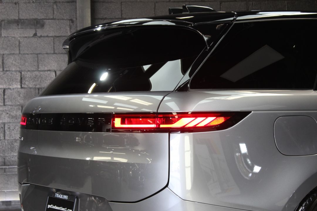 2025 Land Rover Range Rover Sport