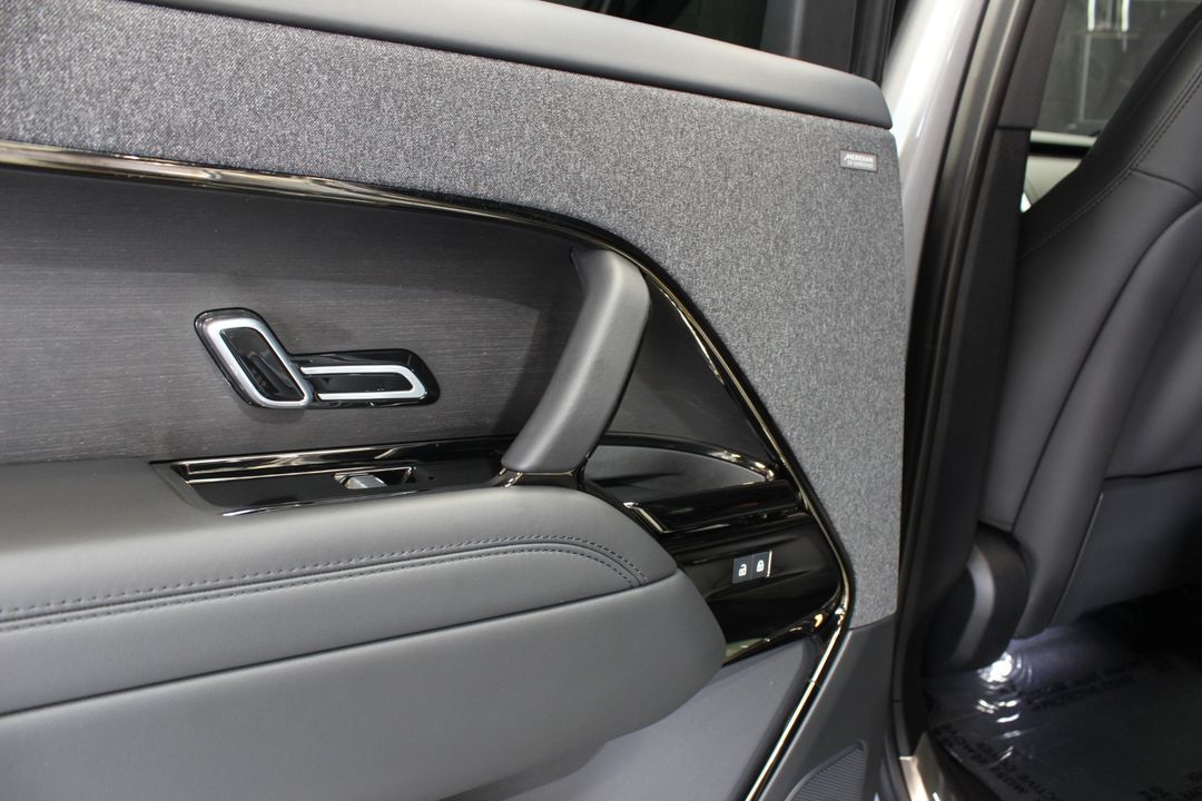 2025 Land Rover Range Rover Sport