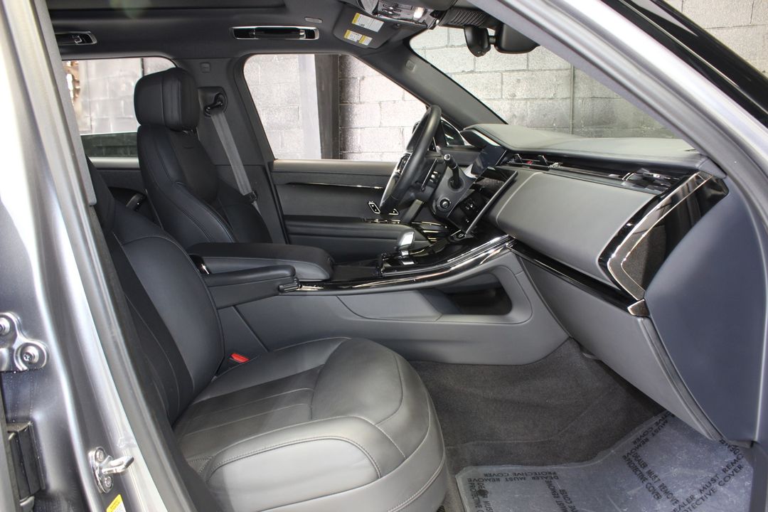 2025 Land Rover Range Rover Sport