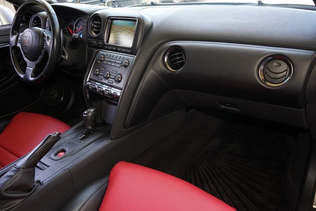 2012 Nissan GT-R