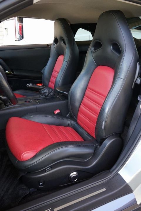 2012 Nissan GT-R