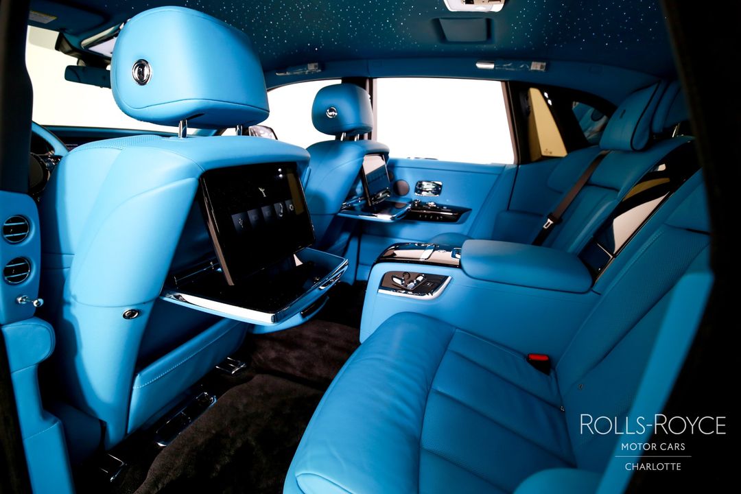 2025 Rolls-Royce Phantom