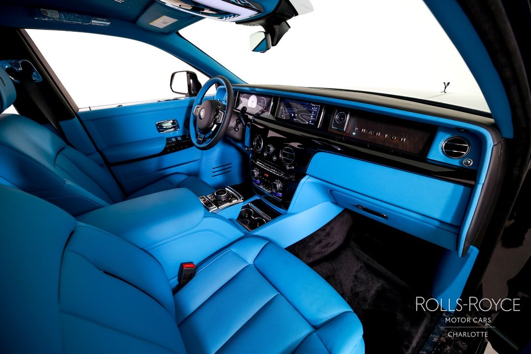 2025 Rolls-Royce Phantom