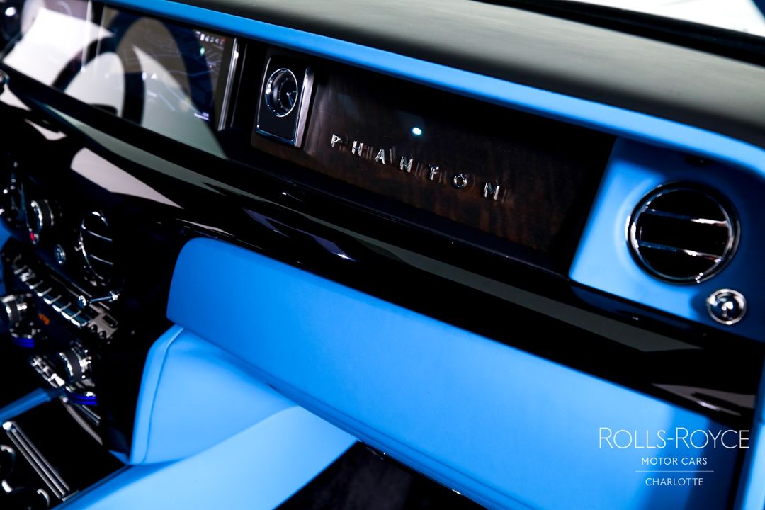 2025 Rolls-Royce Phantom