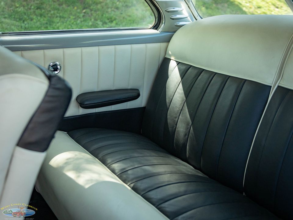 1952 Lincoln Cosmopolitan Sport Coupe