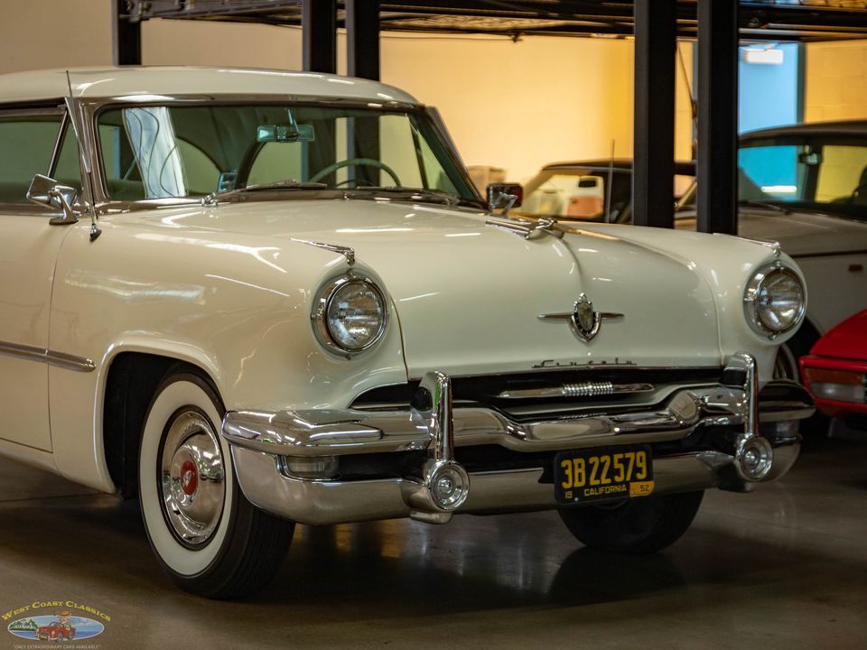 1952 Lincoln Cosmopolitan Sport Coupe