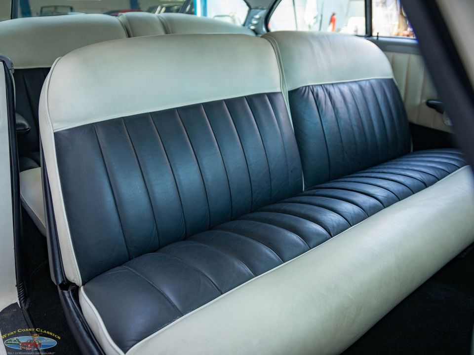 1952 Lincoln Cosmopolitan Sport Coupe