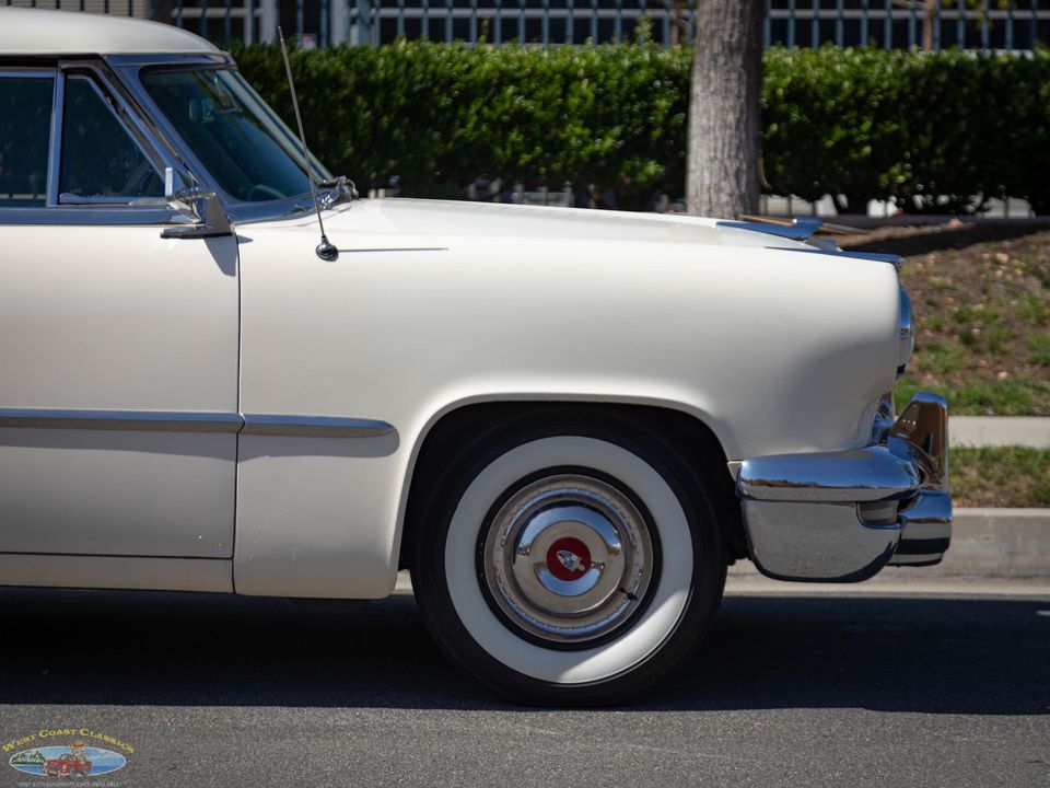 1952 Lincoln Cosmopolitan Sport Coupe