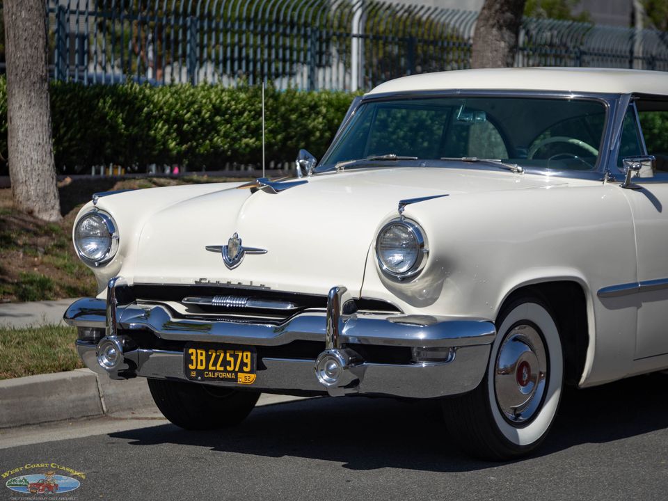 1952 Lincoln Cosmopolitan Sport Coupe