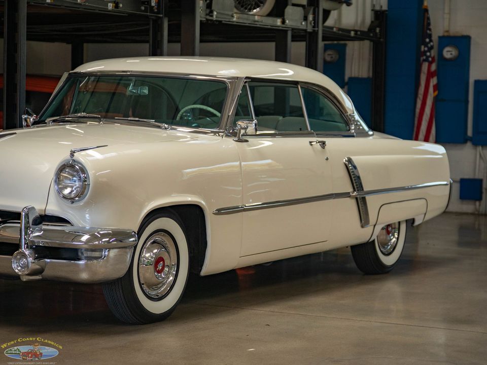 1952 Lincoln Cosmopolitan Sport Coupe
