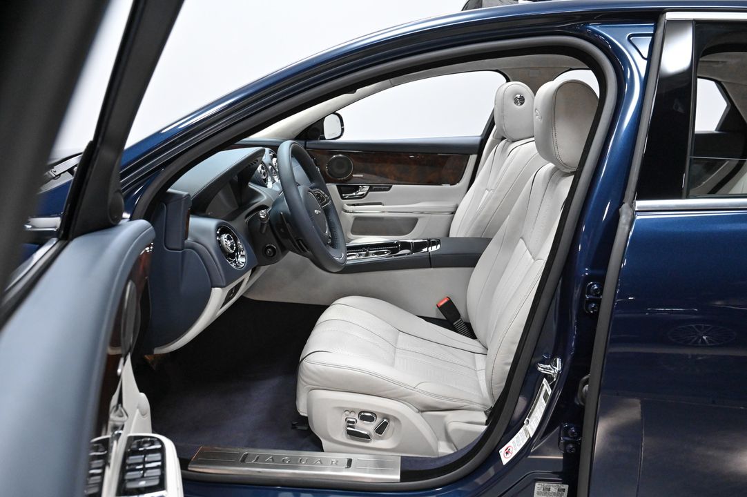 2012 Jaguar XJ