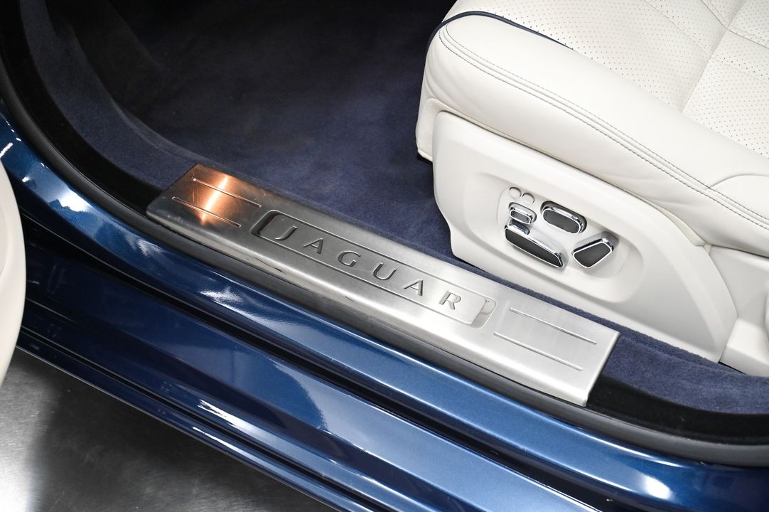2012 Jaguar XJ