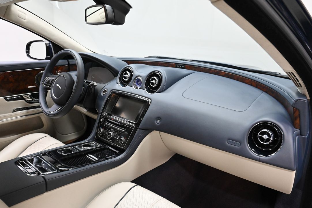 2012 Jaguar XJ