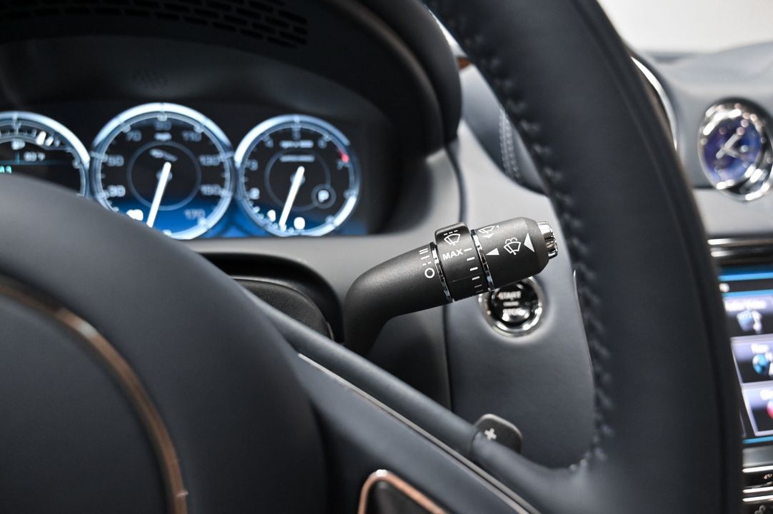 2012 Jaguar XJ