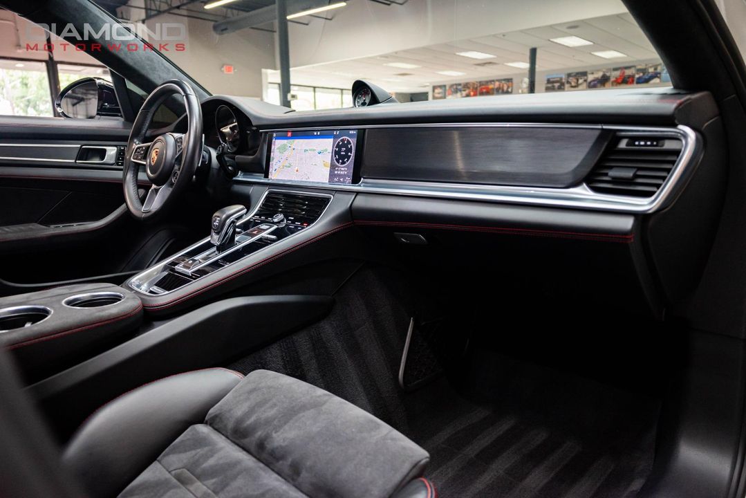 2019 Porsche Panamera