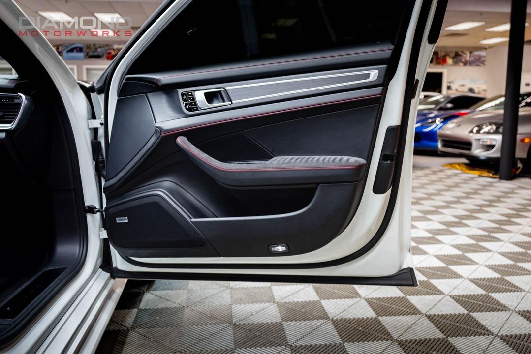 2019 Porsche Panamera