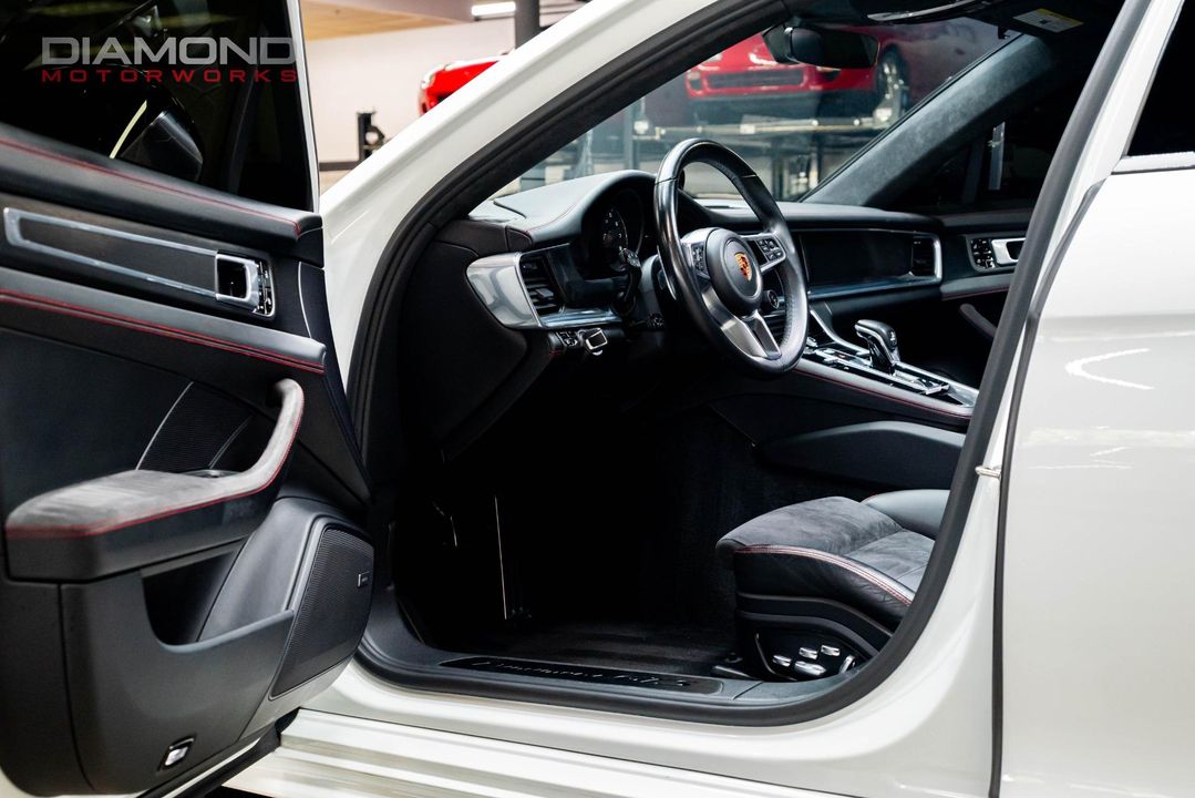 2019 Porsche Panamera
