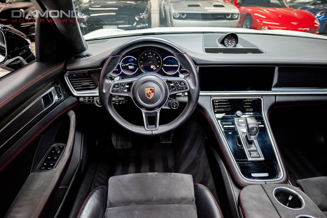 2019 Porsche Panamera