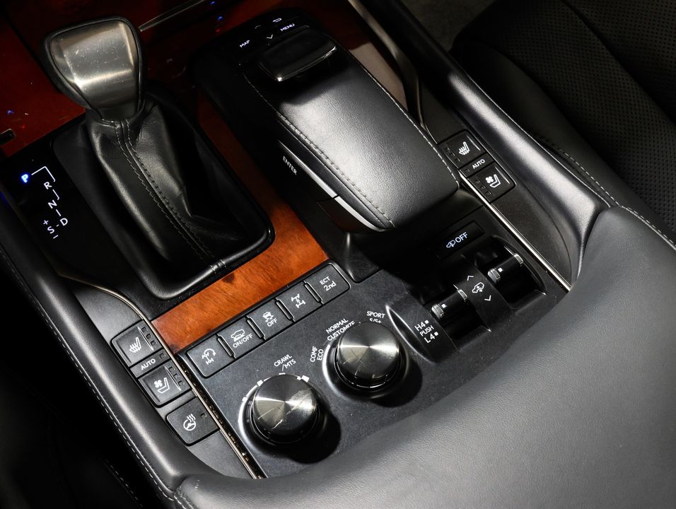 2020 Lexus LX 570