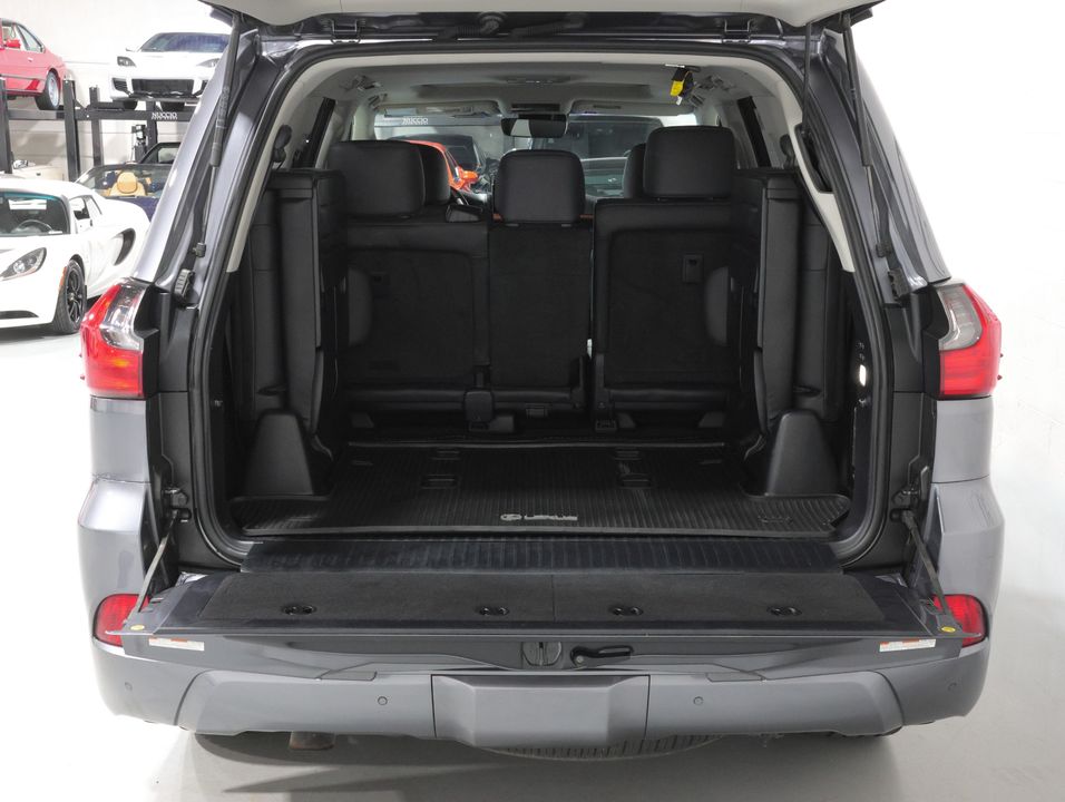 2020 Lexus LX 570