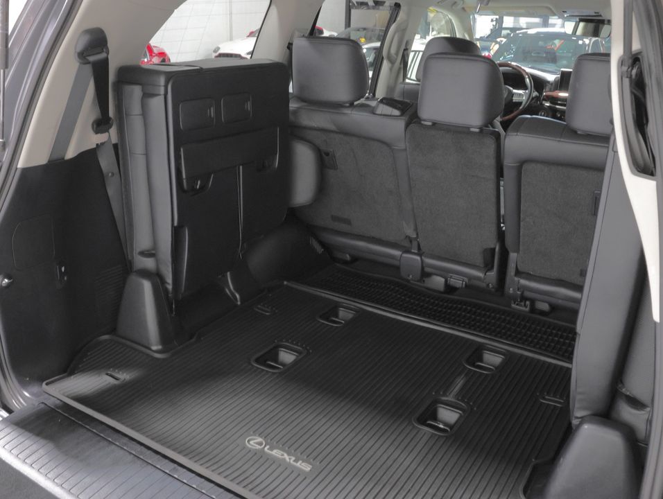 2020 Lexus LX 570