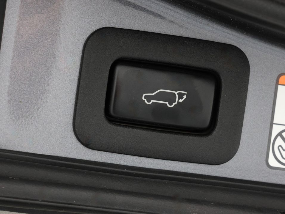2020 Lexus LX 570