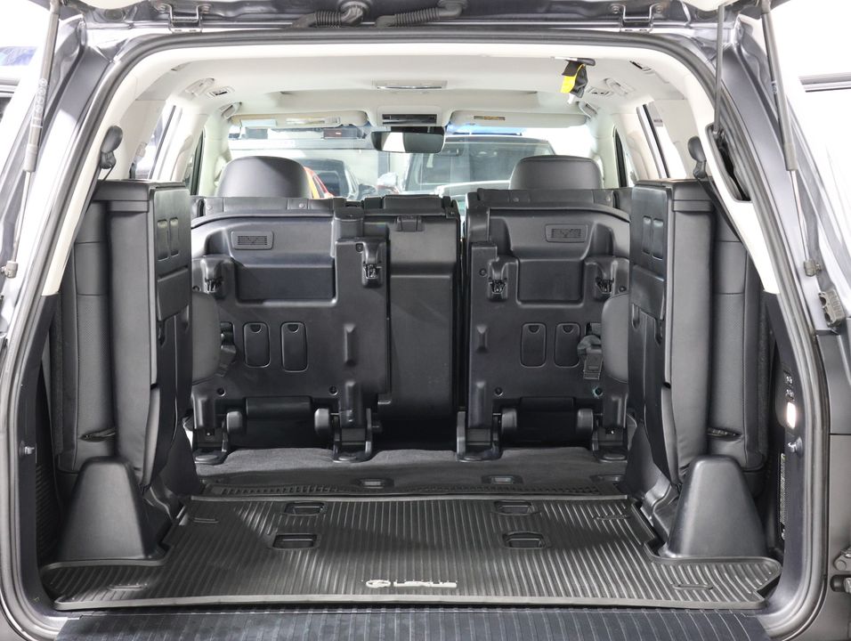 2020 Lexus LX 570