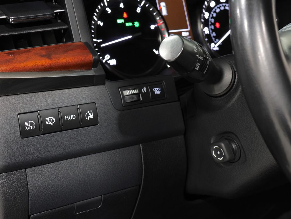 2020 Lexus LX 570