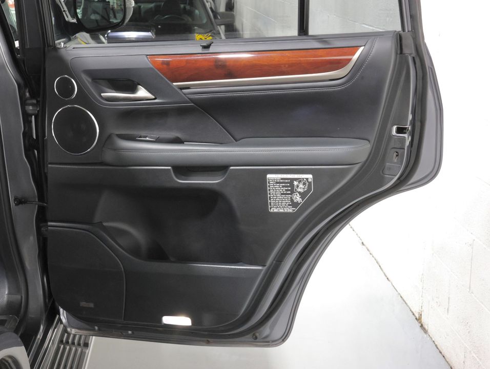 2020 Lexus LX 570