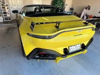2021 Aston Martin Vantage