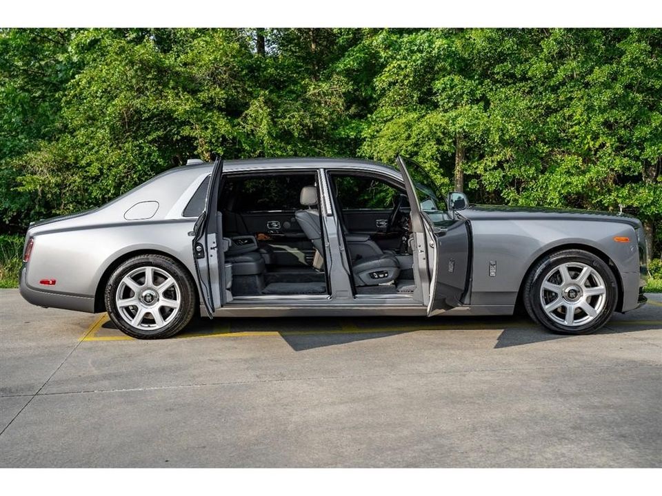 2019 Rolls-Royce Phantom