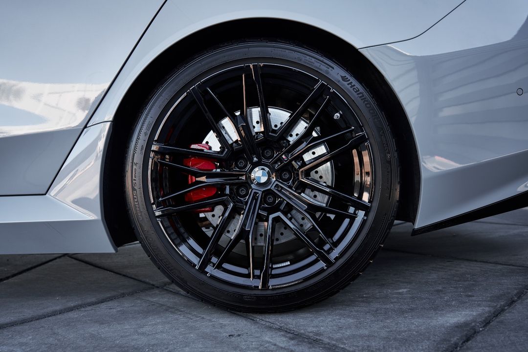 2025 BMW M5