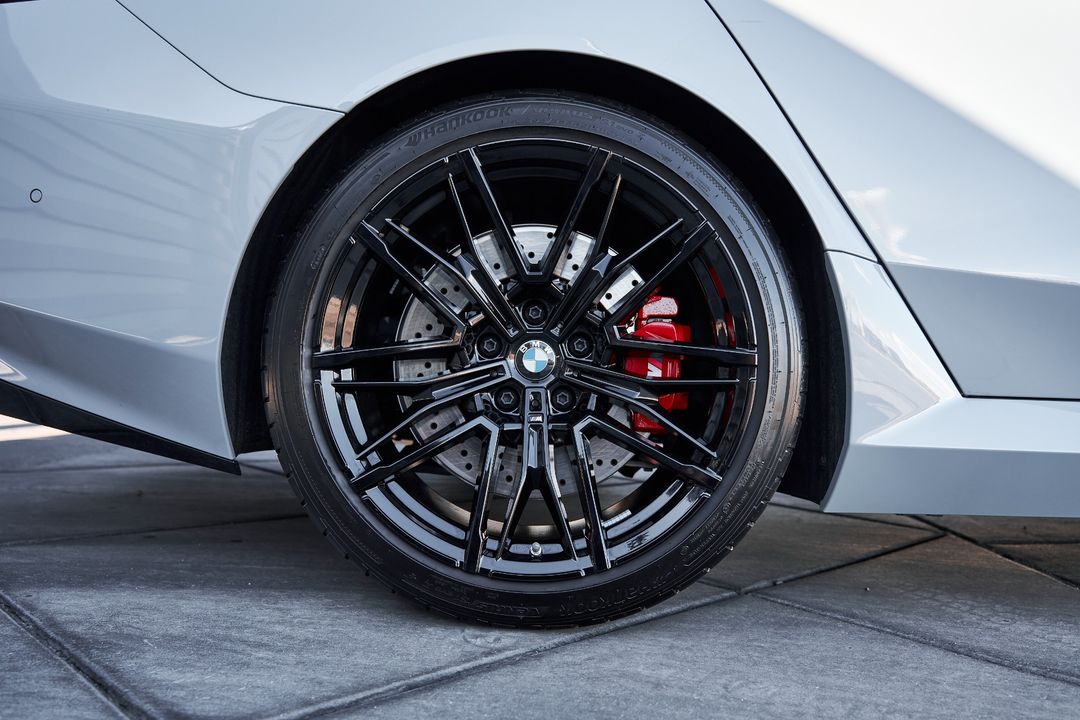 2025 BMW M5