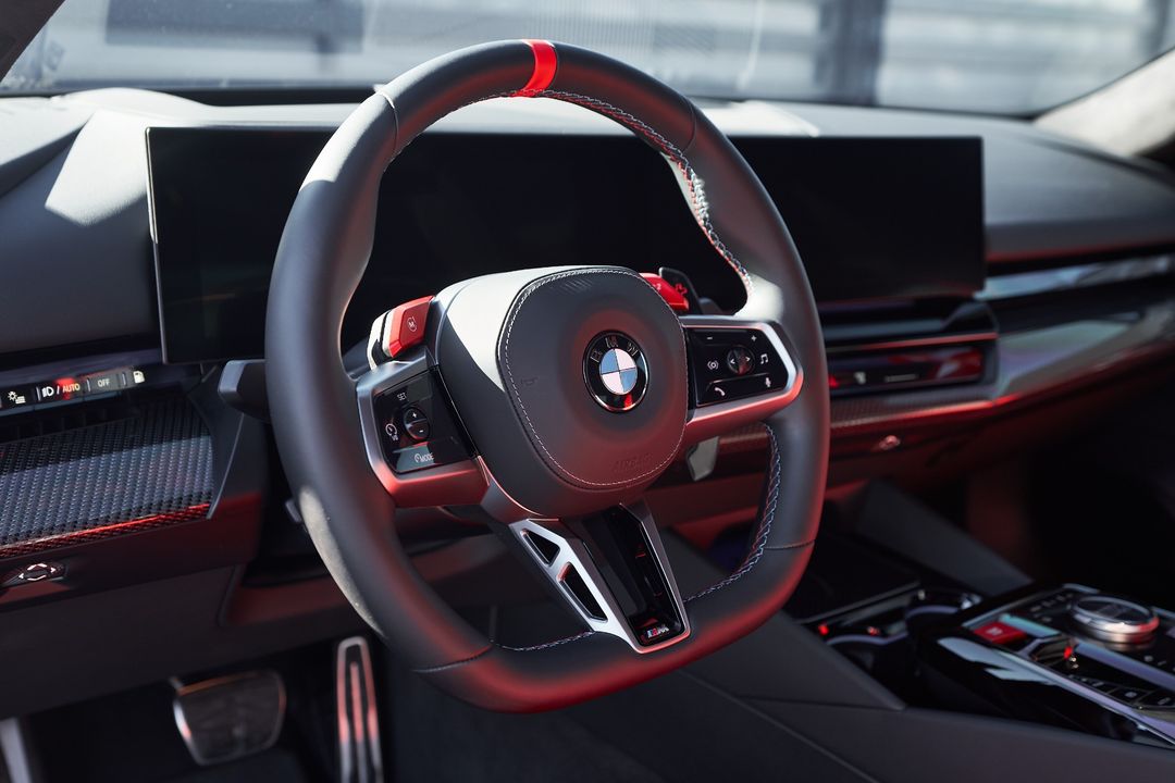 2025 BMW M5