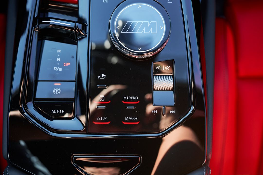 2025 BMW M5