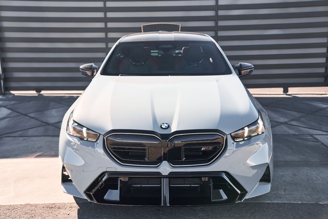 2025 BMW M5